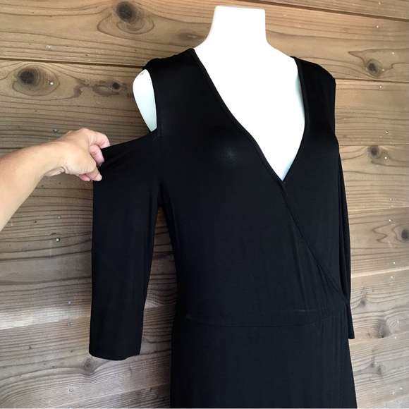 Kate & Mallory Black Cold Shoulder Maxi Dress Size Large - Picture 2 of 16